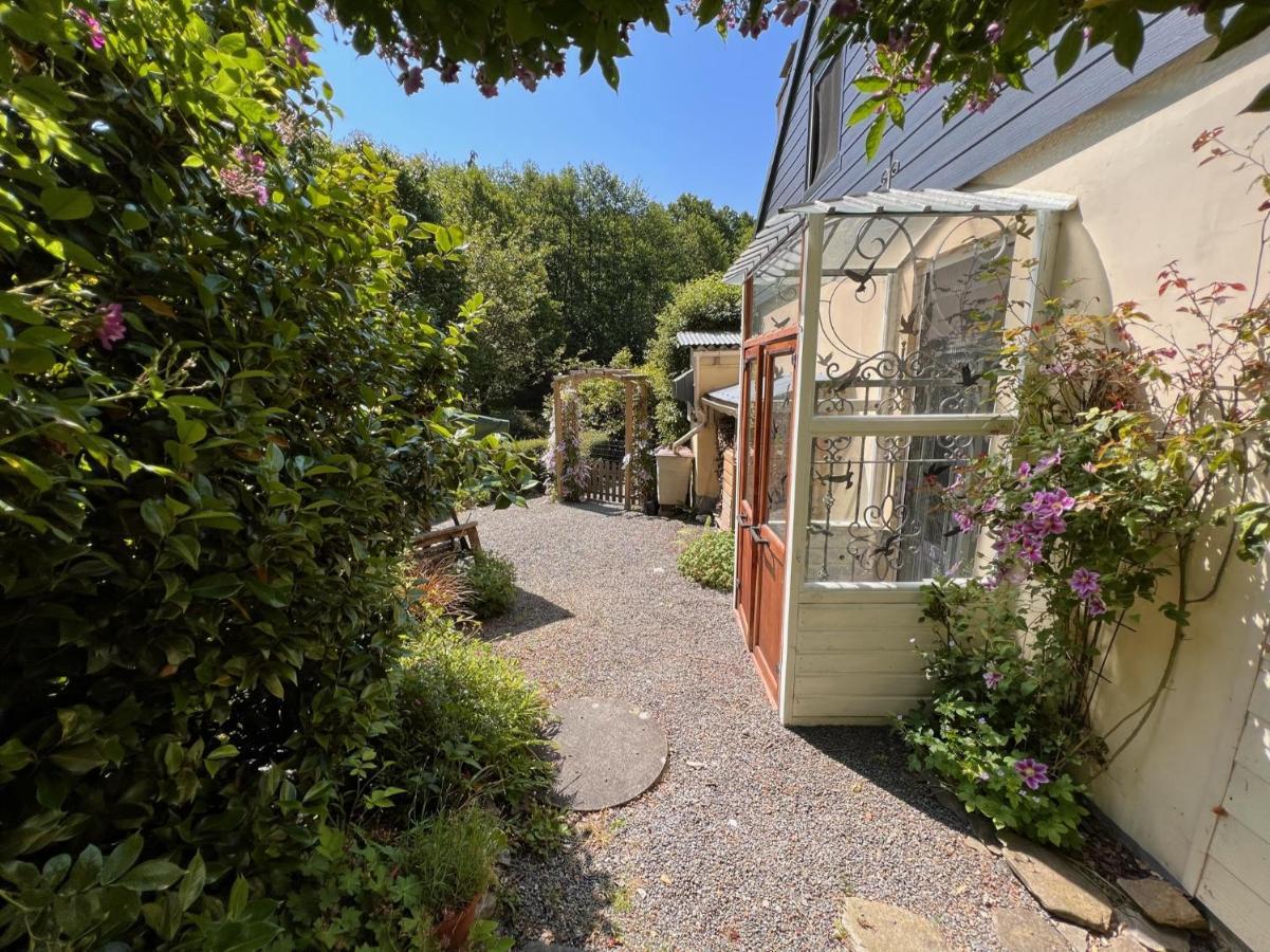 Bed and Breakfast Les Trois Fenetres Beauficel Esterno foto