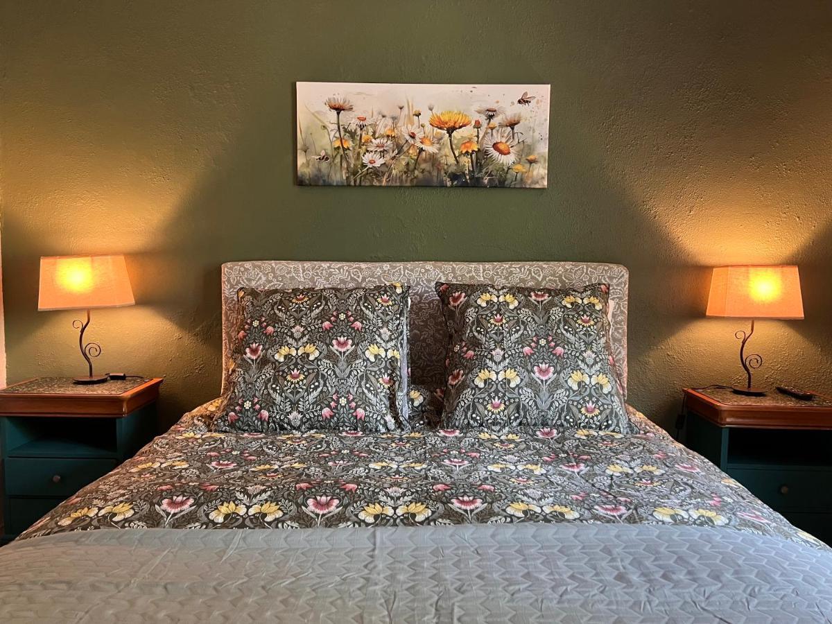 Bed and Breakfast Les Trois Fenetres Beauficel Esterno foto